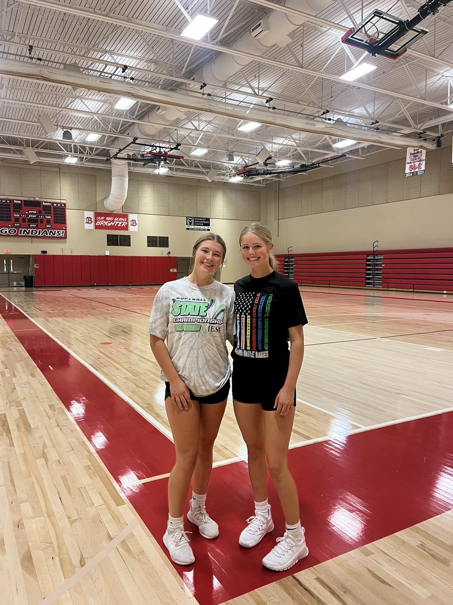 sawyerdrury2026's tweet photo. Working on gains-bright and early with @Josiewiewel5 💪🏼 #amworkouts #earlybirdgetstheworm #goals https://t.co/in29cfRhnx