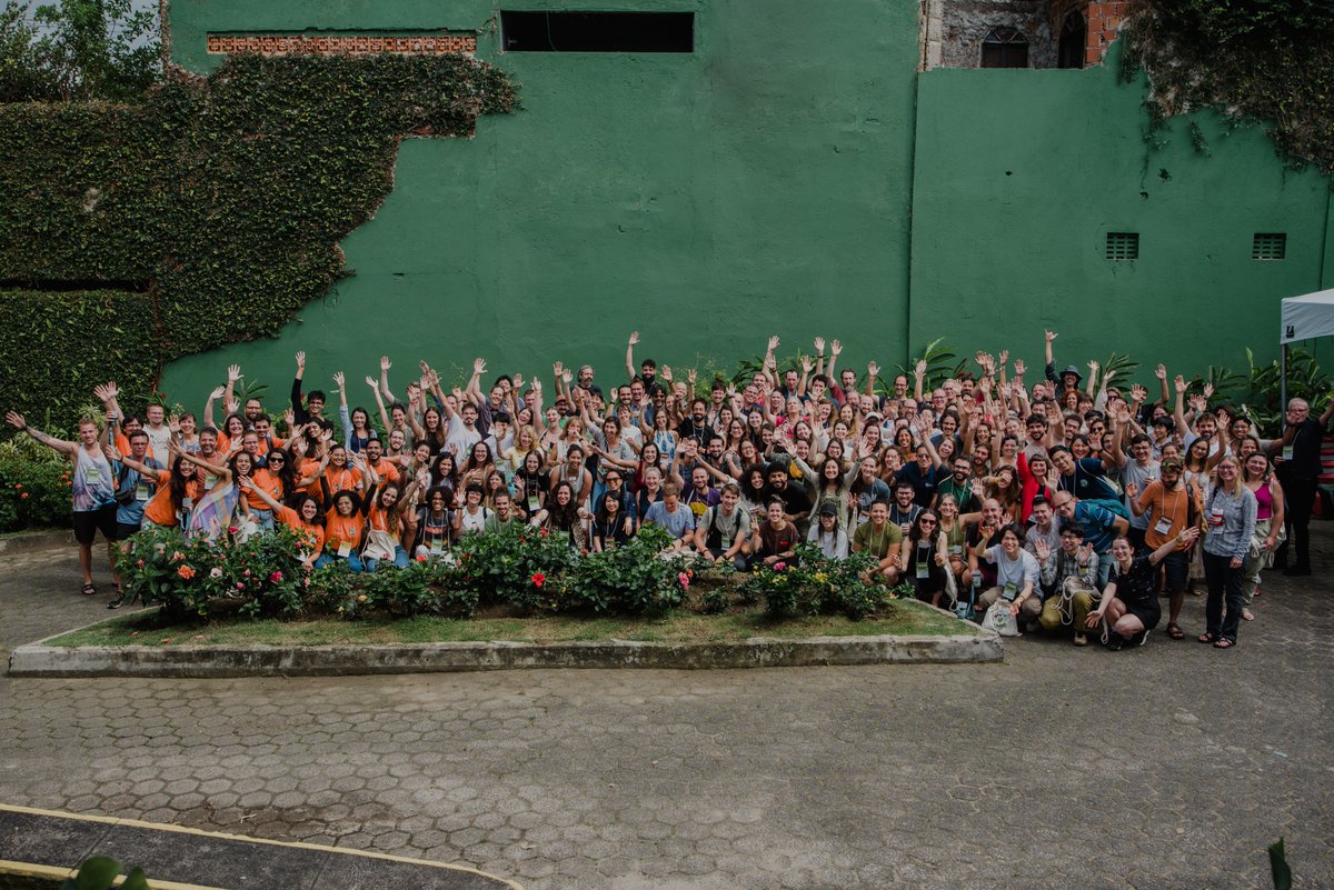 It was such a pleasure to attend the 8th Frugivores and Seed Dispersal Symposium and hear so many inspiring talks from amazing researchers. I was also super excited to share part of my thesis results! Can't wait for the next edition! 
#FSD2024 #ecologicalnetwork #conservation