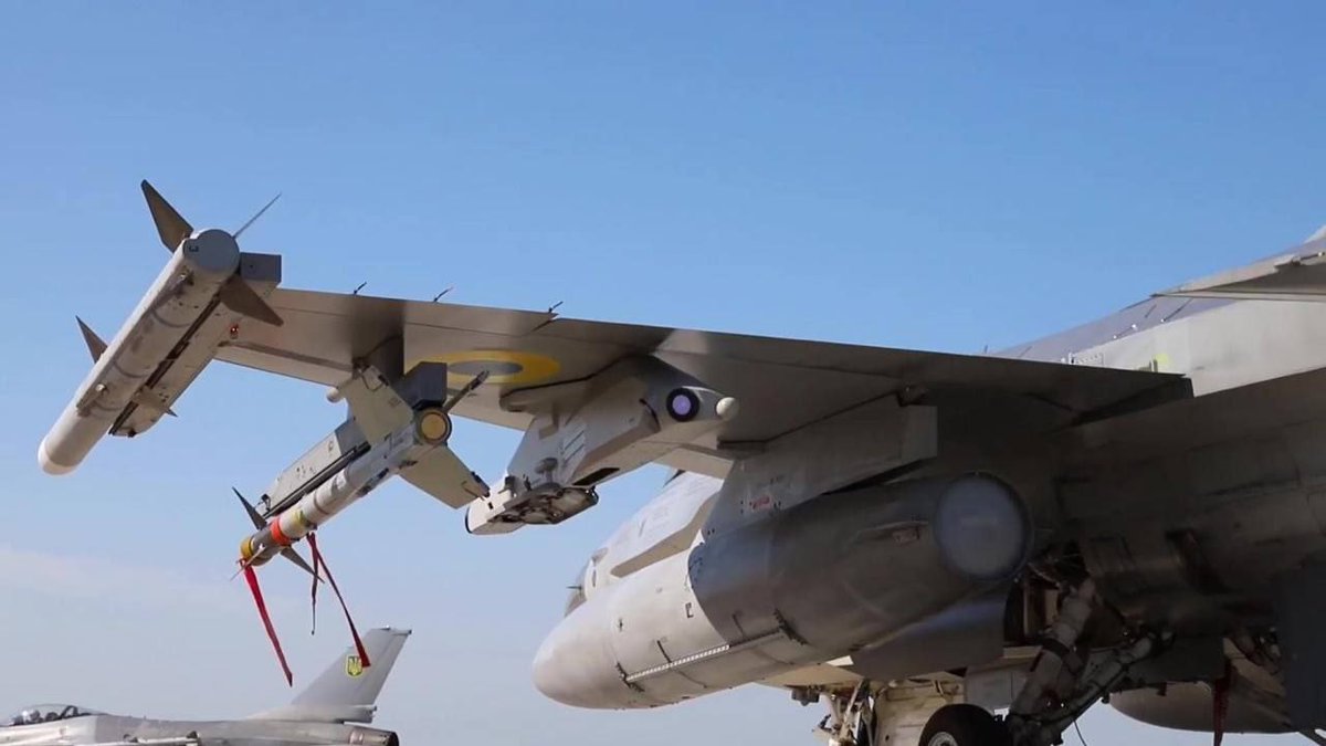 Autobusák tweet media