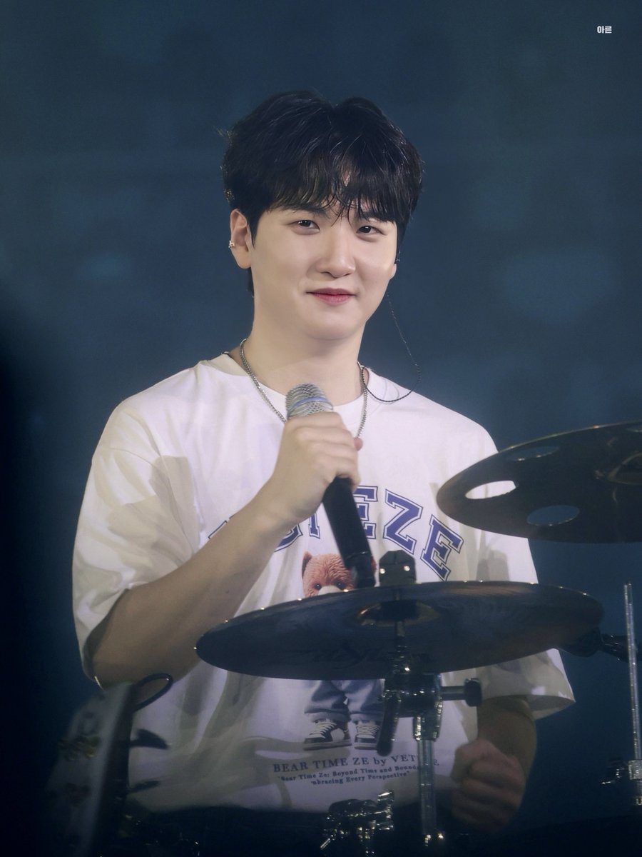 240824 𝘸𝘳𝘪𝘵𝘵𝘦𝘯 𝘣𝘺 𝘍𝘓𝘖𝘞𝘌𝘙 𝘌𝘕𝘊𝘖𝘙𝘌 𝘪𝘯 𝘚𝘌𝘖𝘜𝘓
#신광일 #루시 

째려보고 귀여우면 다야 ??!
웅 다야......♥