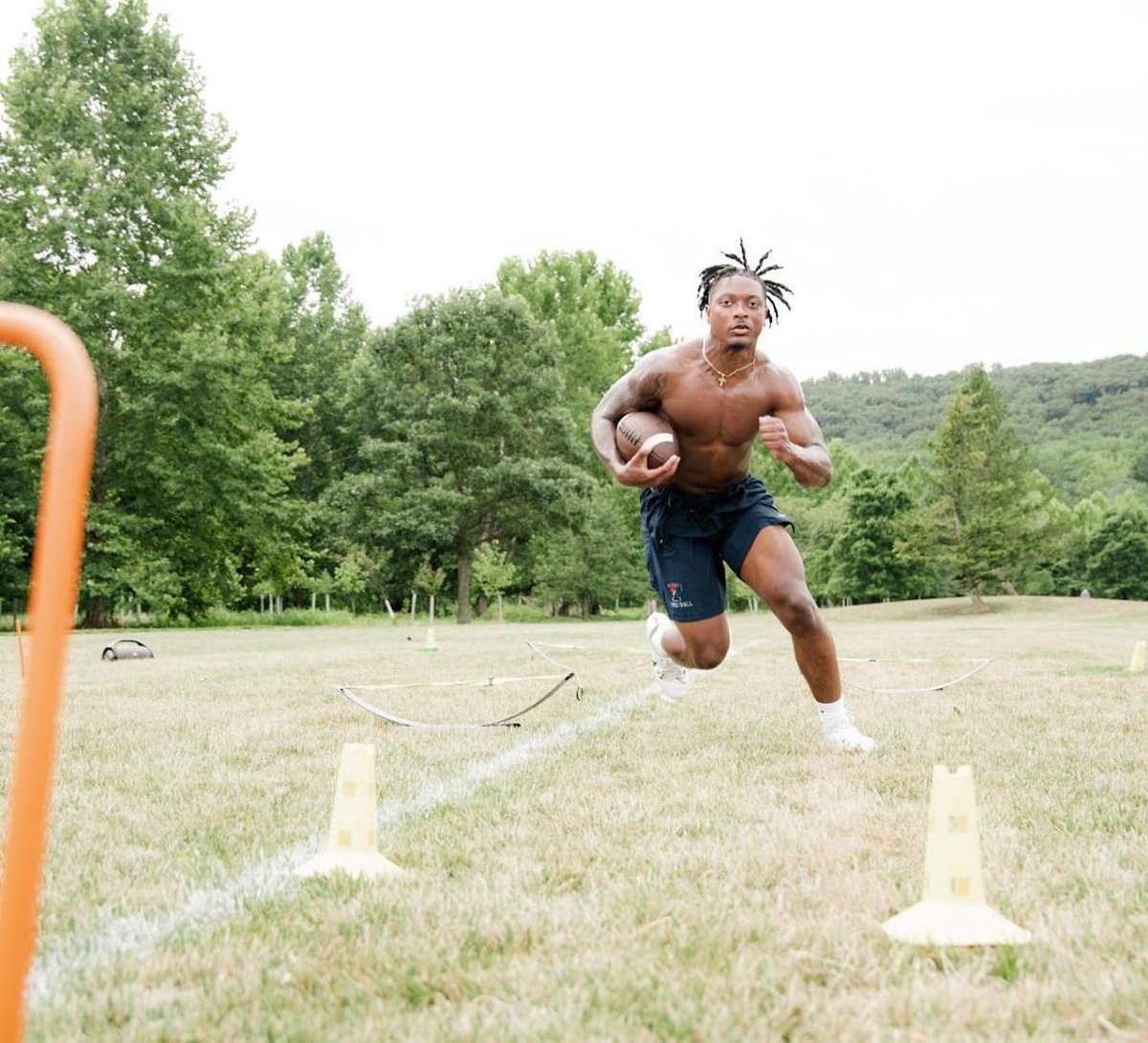 kingseann2's tweet photo. Don’t expect credit, attention or recognition for doing the things you are supposed to do. It’s called taking care of your responsibilities. Go get yours, nothing giving. 
#FightOnPenn x #BEGREAT @PennFB @JayJayHarper2 @DmvSportsLive6 @RBsNation_RBN @TheRBClub1 @WearemilfordFB https://t.co/cUgwKoYkdJ