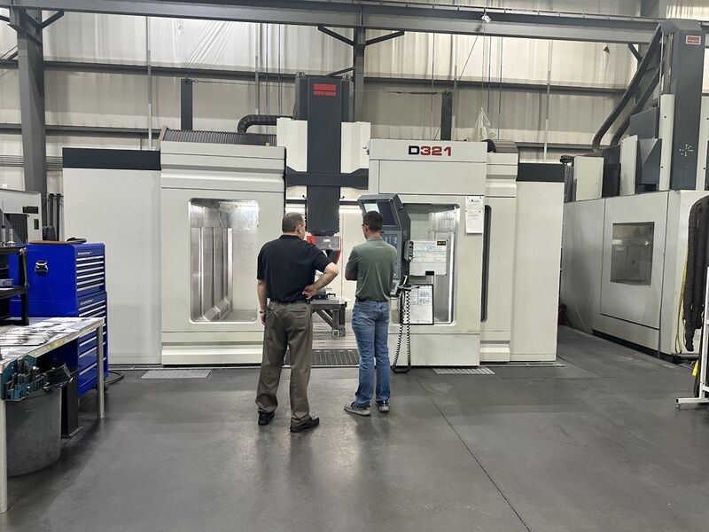 Fidia_Iberica's tweet photo. Exciting day in Wichita, Kansas! We're thrilled to be at Raptor Manufacturing's open house, showcasing the power and precision of their FIDIA D321 in action.
Are you in the market for a hashtag#machine that can elevate your operations?
#AerospaceManufacturing #fidia https://t.co/N7Dhpiiuul