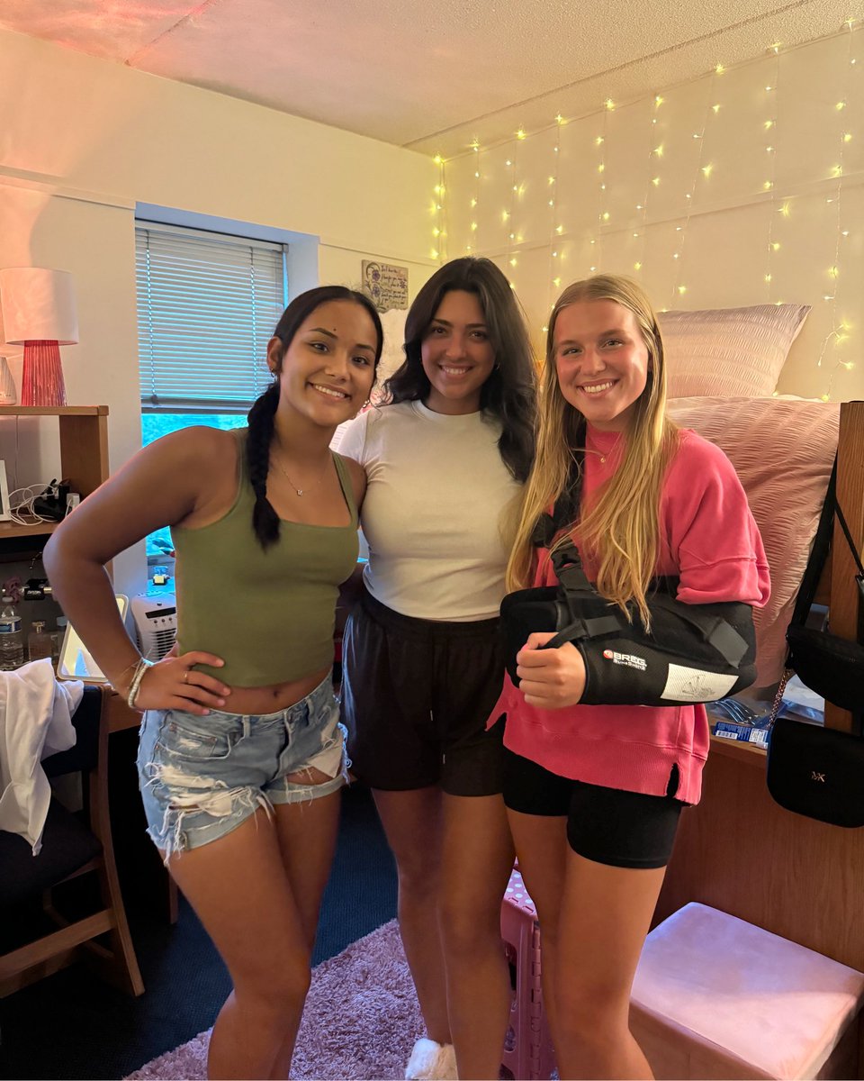 Hoping the 2nd day of classes goes as well as the first📚✏️🗒️💚