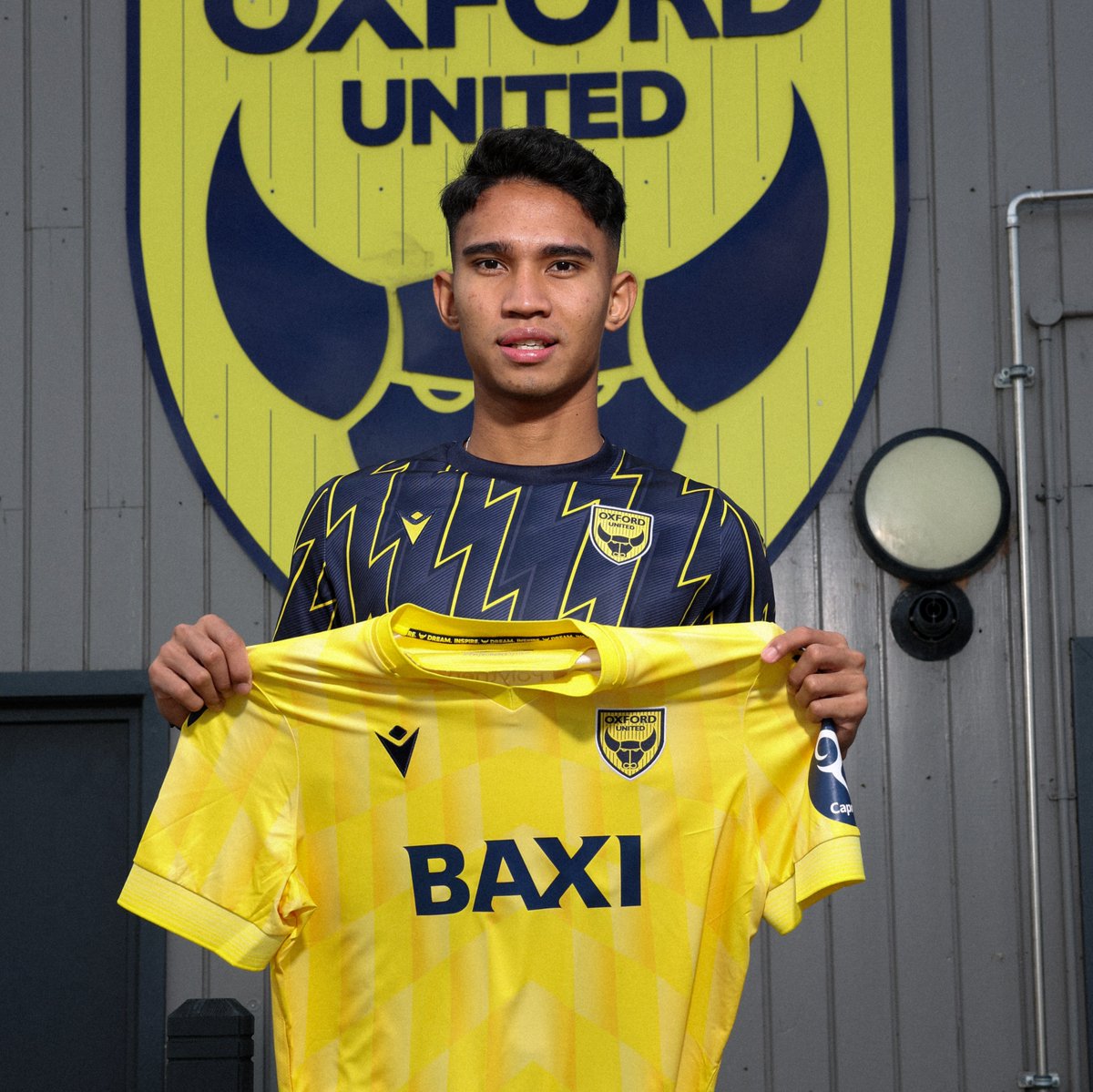 papantengah's tweet photo. 🧵 Thread: 

Marselino Ferdinan ke Oxford dan Aturan ESC di Championship 🏴 https://t.co/uSFOCV9VYM