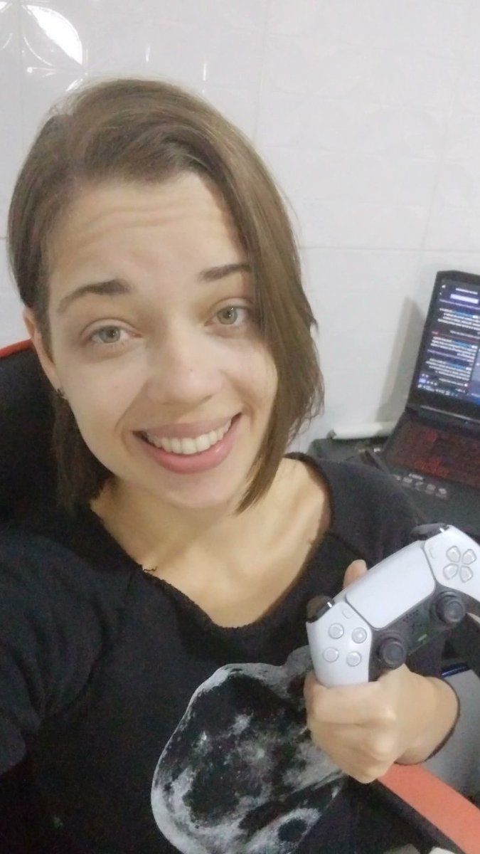 Bom dia família ❤️ 
Uma terça feira abençoada 🙏🏻 
Partiu livezinha ⤵️ 
Bora de Ut Champions com os bugadinhos  🔥
Estou ao vivo na Twitch!  twitch.tv/JenniMaiaD?sr=a