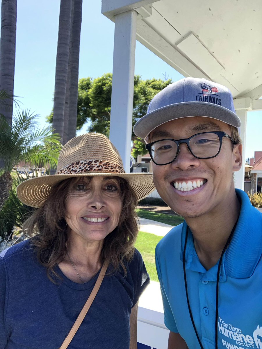 NewCanvassing's tweet photo. We’re out fundraising for #plannedparenthood #ACLU  the #IRC and many more awesome campaigns!

Find out more at https://t.co/u4uui7r6iw !

Entry level fundraisers are starting at $24/hour! #hiring #fundraiser #sandiego #losangeles #miami #chicago https://t.co/d2P5csb90d