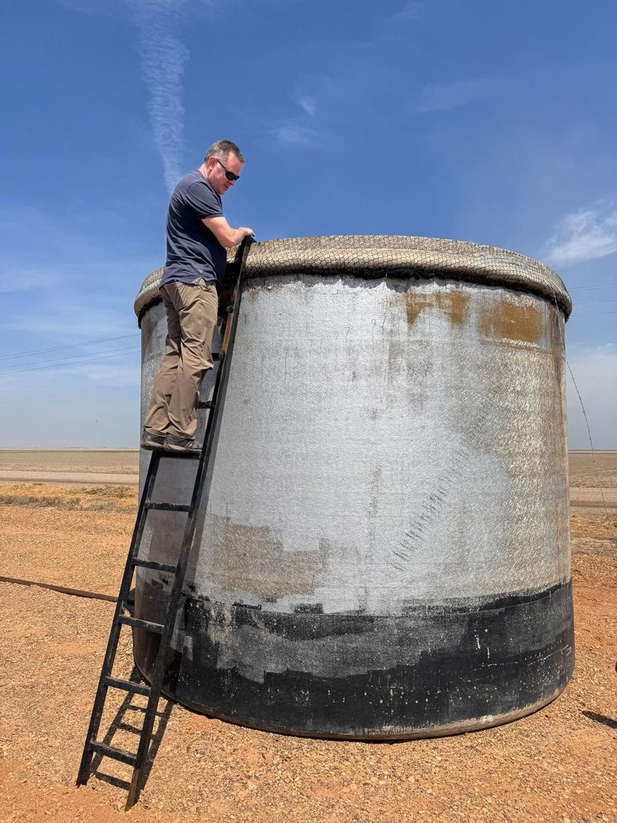 Site Media 📸

@VoyagerLifePlc CEO <a href="/NickTulloch2/">Nick Tulloch</a> checking the water levels at Smith!

#VOY <a href="/M3Helium/">M3 Helium</a> #Helium