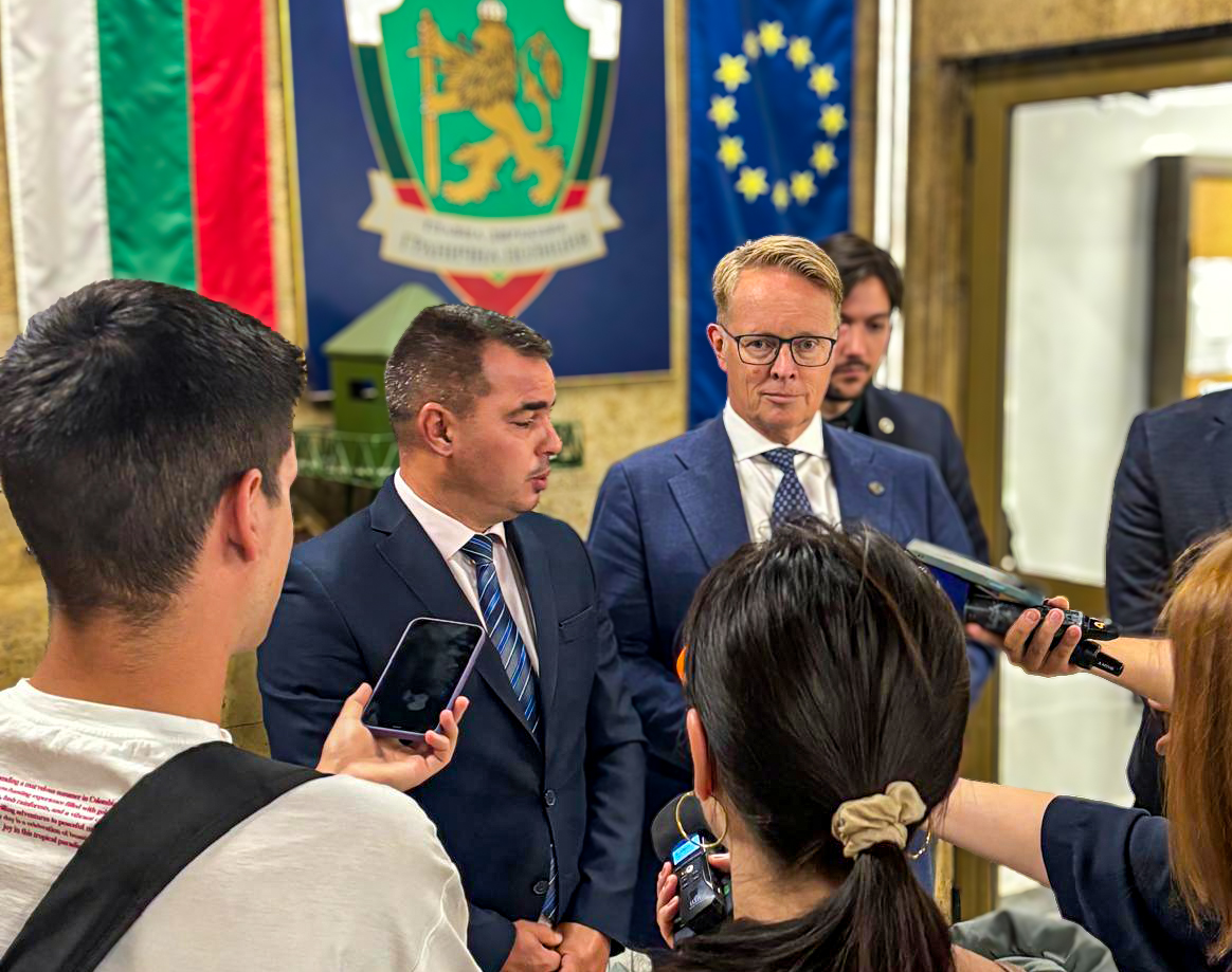 In my meetings in Bulgaria with Minister of Interior and the head of border police, we spoke about our cooperation to safeguard the EU’s borders and protect the rights of the migrants who cross them. I also met with members of the @refugees representation in Bulgaria