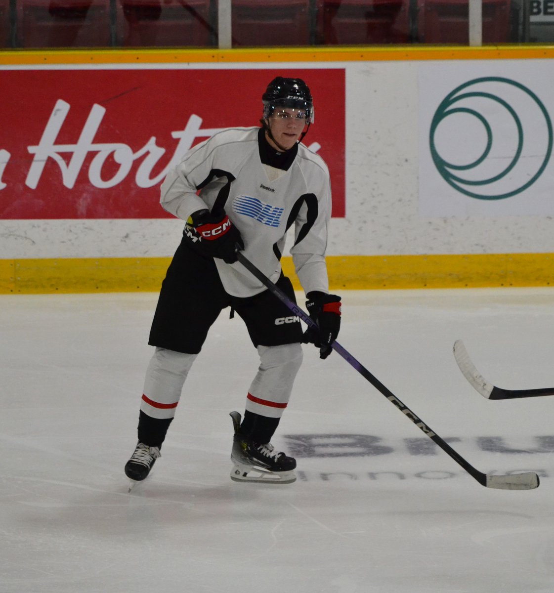 Hockey Talk (@hockeytalk913) on Twitter photo Defenseman Elliot Arnett in Monday's <a href="/AttackOHL/">Owen Sound Attack</a> 2024 Rookie camp scrimmage #1. The third round selection from <a href="/BarrieAAAColts/">BarrieZoneAAAColts</a> looked good in all 3 zones. His father, Aaron, played with <a href="/HanoverBarons/">Hanover Barons</a> & Owen Sound Greys back in the day.
photo: <a href="/greycountyguy/">Andy Clark</a> Defenseman Elliot Arnett in Monday's <a href="/AttackOHL/">Owen Sound Attack</a> 2024 Rookie camp scrimmage #1. The third round selection from <a href="/BarrieAAAColts/">BarrieZoneAAAColts</a> looked good in all 3 zones. His father, Aaron, played with <a href="/HanoverBarons/">Hanover Barons</a> & Owen Sound Greys back in the day.
photo: <a href="/greycountyguy/">Andy Clark</a>