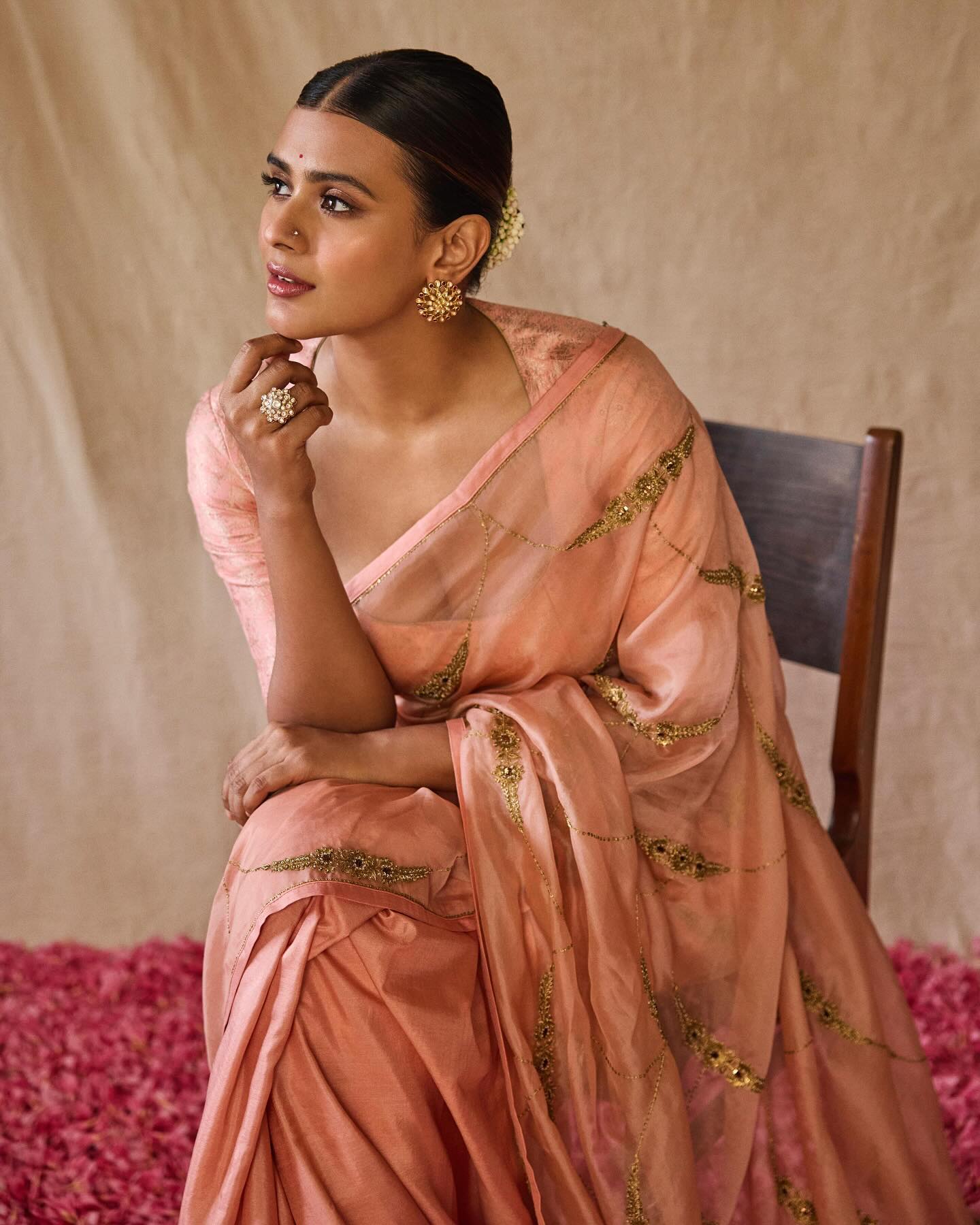 GV_oJS9aoAAI7aI?format=jpg&name=large