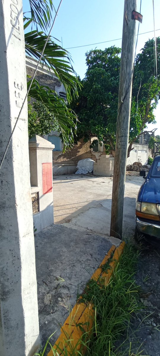agustnRDLG's tweet photo. 1/2. Atención @INAHYucatan: a pesar de sellos 'obra irregular', continúa construcción en calle 25 por 52 Itzimná No . 394 ('Gerardo Torres Boutique', ://google.com).#patrimoniocultural #patrimonioarquitectónico.
@AyuntaMerida @CeciliaPatronL https://t.co/HN89aWa3UI
