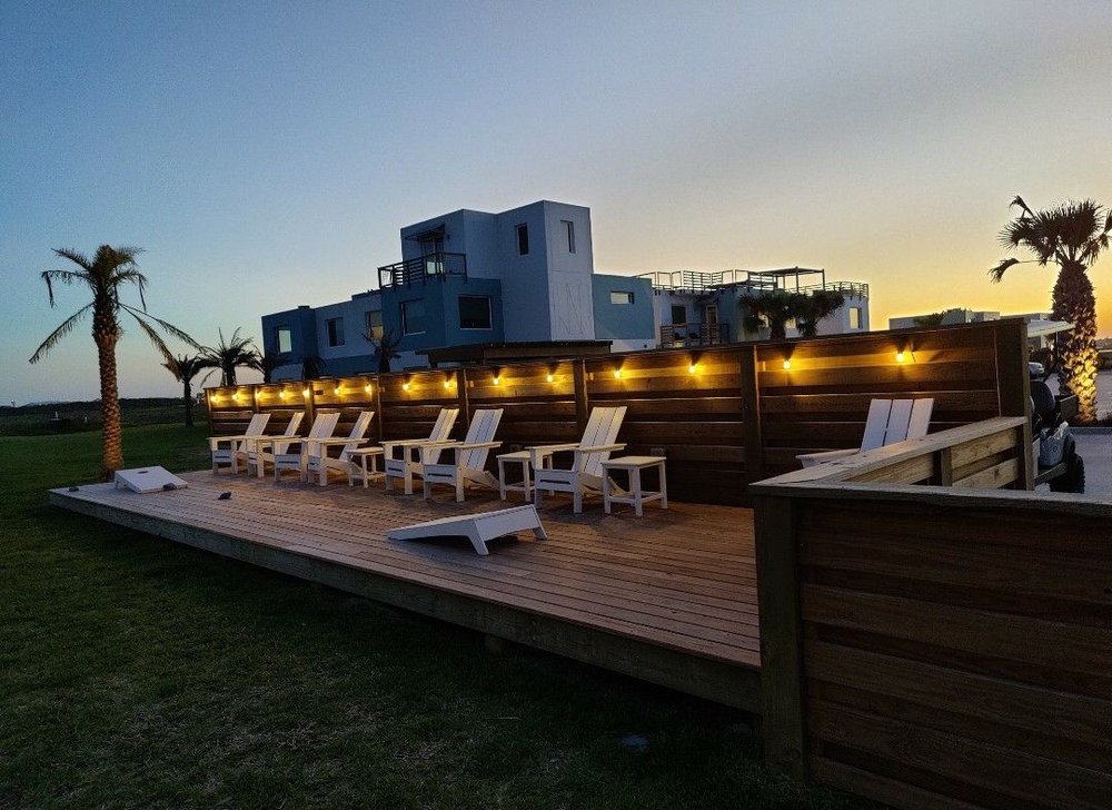 LivelyBeach's tweet photo. Golden hour at Lively Beach Resort! 🌅✨ There’s nothing like ending the day in paradise! 🌴🍹 

#LivelyBeach #MustangIsland #Vacation #BeachLife #RelaxAndUnwind

Photo: Megan M. https://t.co/DqD4NiNk2A