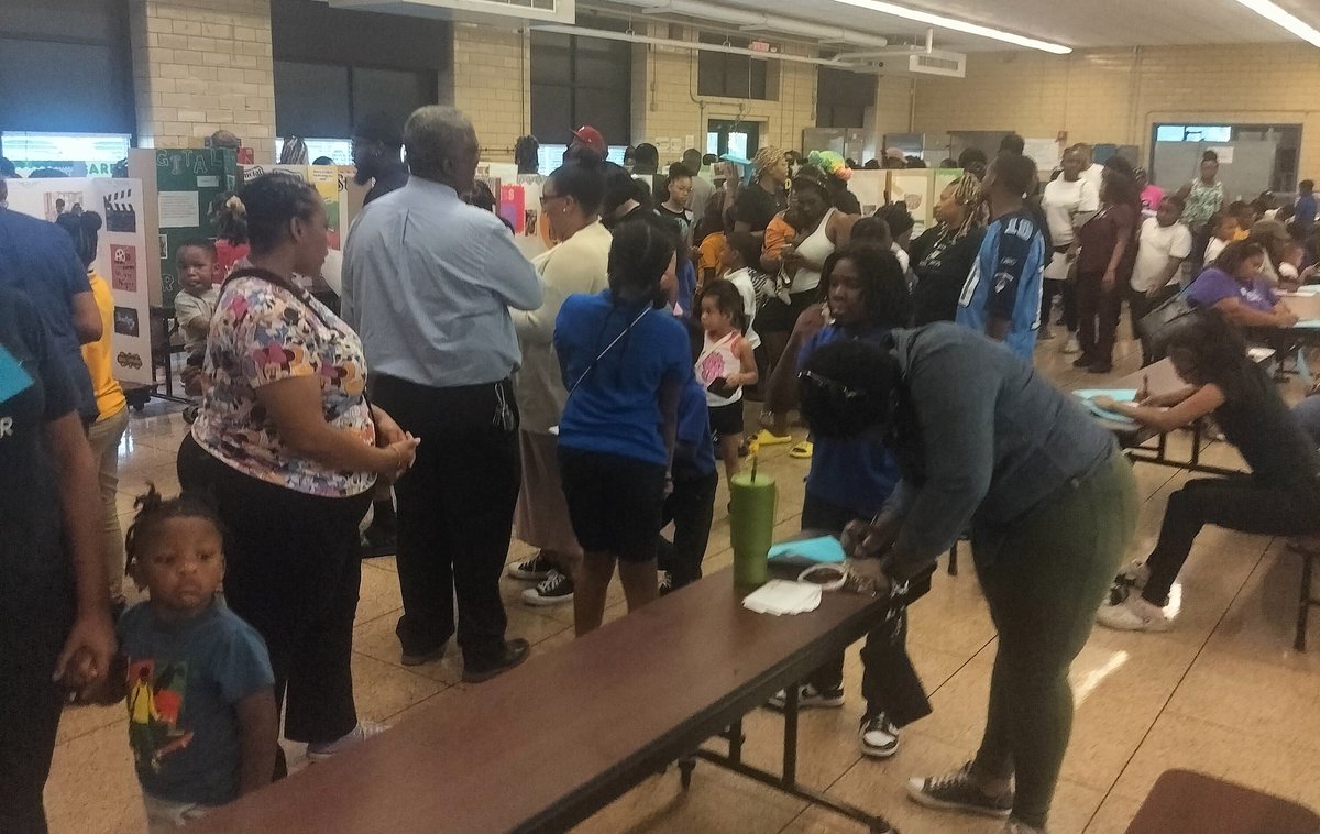 Tommy Elliott- STEMulating the Future tweet media