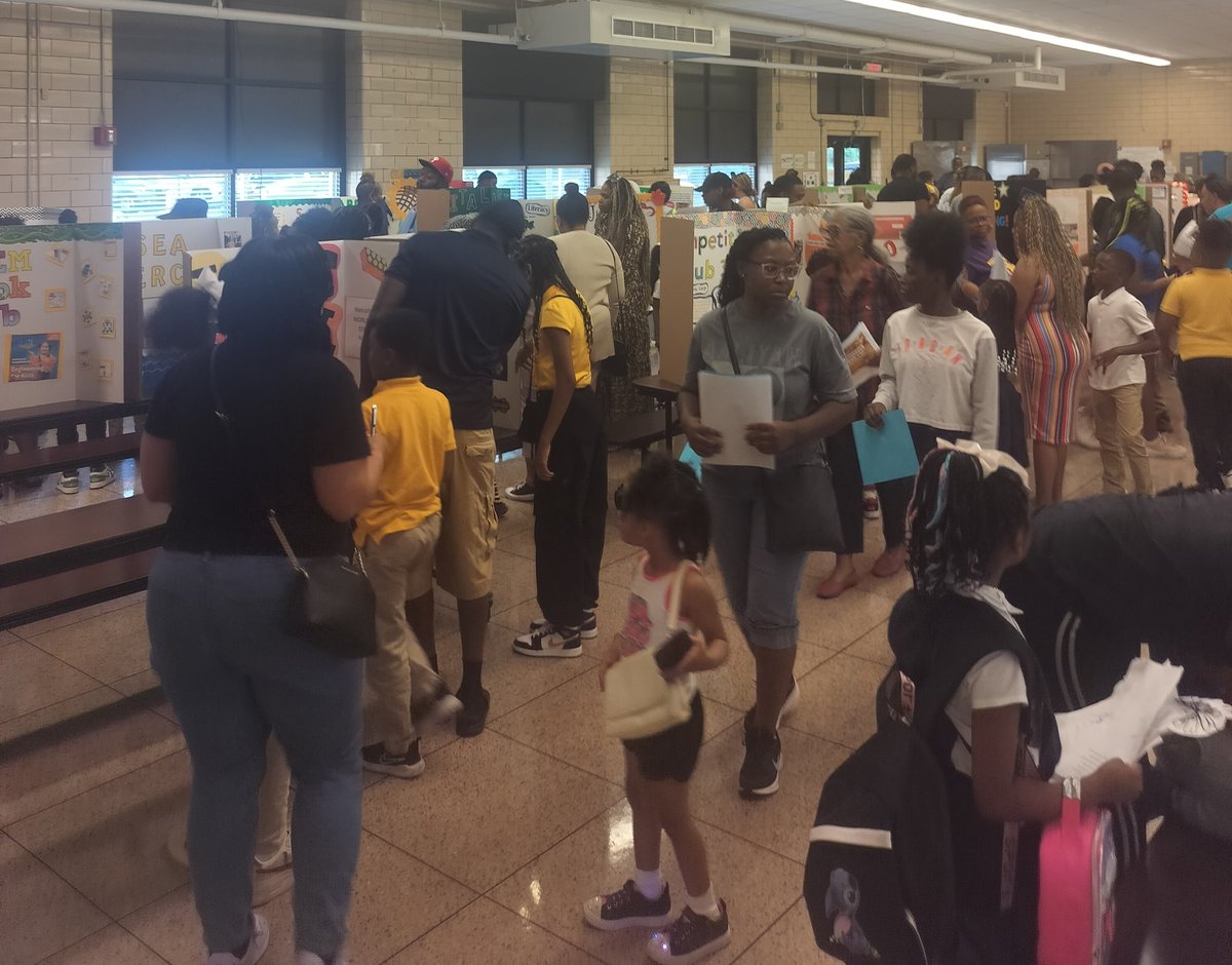 Tommy Elliott- STEMulating the Future tweet media