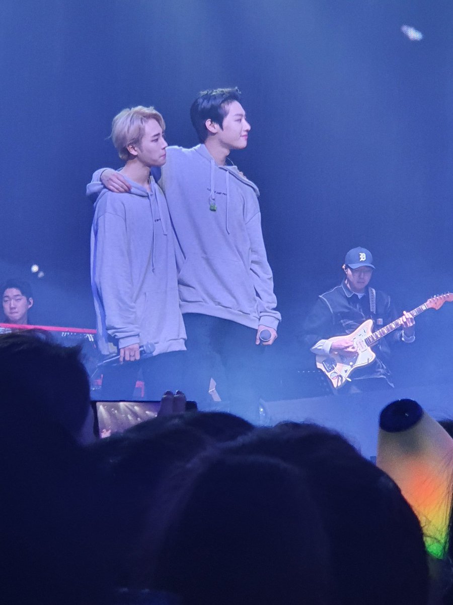 baesong98's tweet photo. 내가세상에서제일좋아했던어깨동무
#칠년동안_함께만든_우리만의_골든타임
#A7WAYS_WITH_GOLCHA https://t.co/tqVuR5tHcv