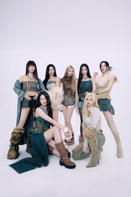 blackne_1's tweet photo. BABYMONSTER 🤝 MEOVV
2NE1 🤝 BLACKPINK
ยังไงก็ติดตามทุกวง เพราะเป็นแสตนตึกดำ
#YG #THEBLACKLABEL #BLACKPINK #2NE1 #BABYMONSTER #MEOVV #YGSTAND #YGFAMLIY https://t.co/oHlHT38aPH