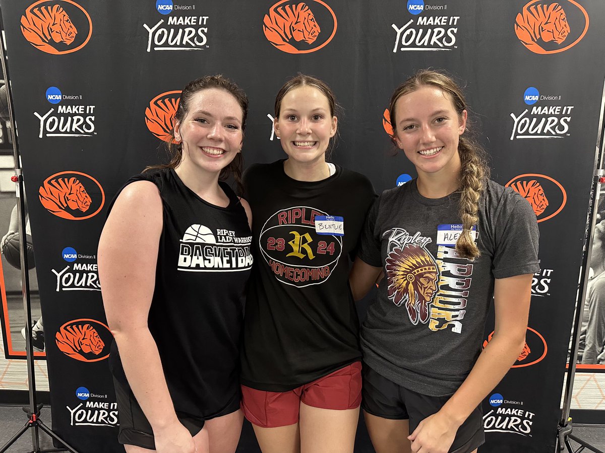 Lexi Rice (@lexiiriice) on Twitter photo Thank you <a href="/HeatherRobben/">Heather (Robben) Hurt</a> and <a href="/kaitlyn_hodgins/">Kaitlyn Hodgins</a> for a great camp! Had a great time working on the game with my girls <a href="/MakennaJustus/">Makenna Justus</a> and <a href="/bentlie_cook30/">Bentlie Cook</a>! Thank you <a href="/HeatherRobben/">Heather (Robben) Hurt</a> and <a href="/kaitlyn_hodgins/">Kaitlyn Hodgins</a> for a great camp! Had a great time working on the game with my girls <a href="/MakennaJustus/">Makenna Justus</a> and <a href="/bentlie_cook30/">Bentlie Cook</a>!