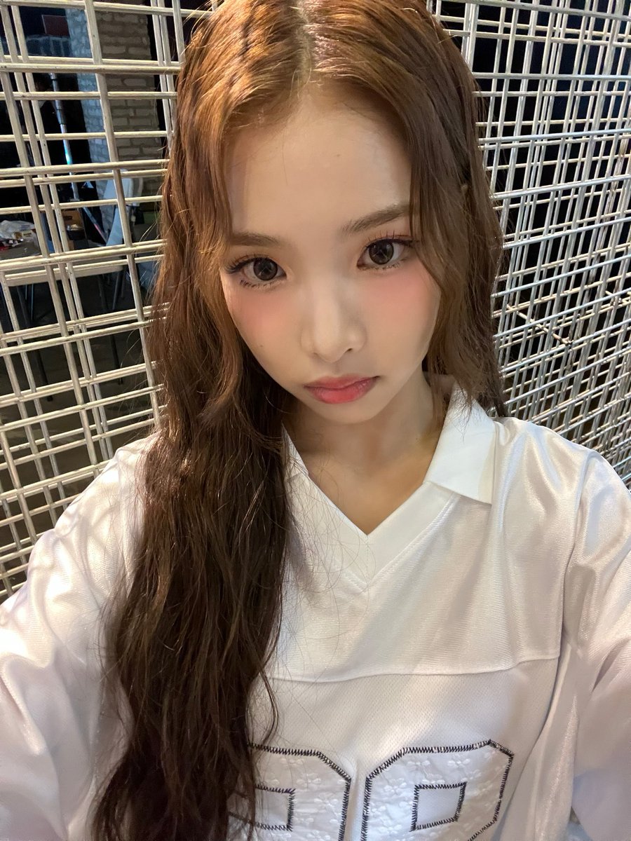 ADYA_official's tweet photo. [#SEOWON]

🎈

#ADYA #RIZZ #에이디야 #리즈
#SEOWON #서원 https://t.co/8FEt9V0NB6