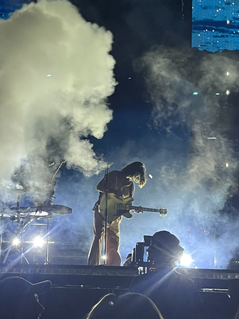 Imaginekristina's tweet photo. what a show! what a night! 
thank u! i love u! 🪩✨ 
@imaginedragons #LOOM https://t.co/qKbcVgQY3d