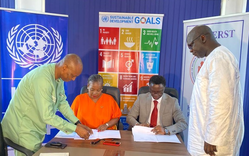 UNDP_TheGambia's tweet photo. The Resident Representative of @UNDP_TheGambia, @mmashologu1, signed an MoU with the Minister of @Moherst_GMB, #ProfPierreGomez, for the establishment of a #UniPod at the #USET Kanifing Campus, aimed at tackling youth unemployment and enhancing skills acquisition.
#UNIPOD #Acclab https://t.co/S74o3wQX8A