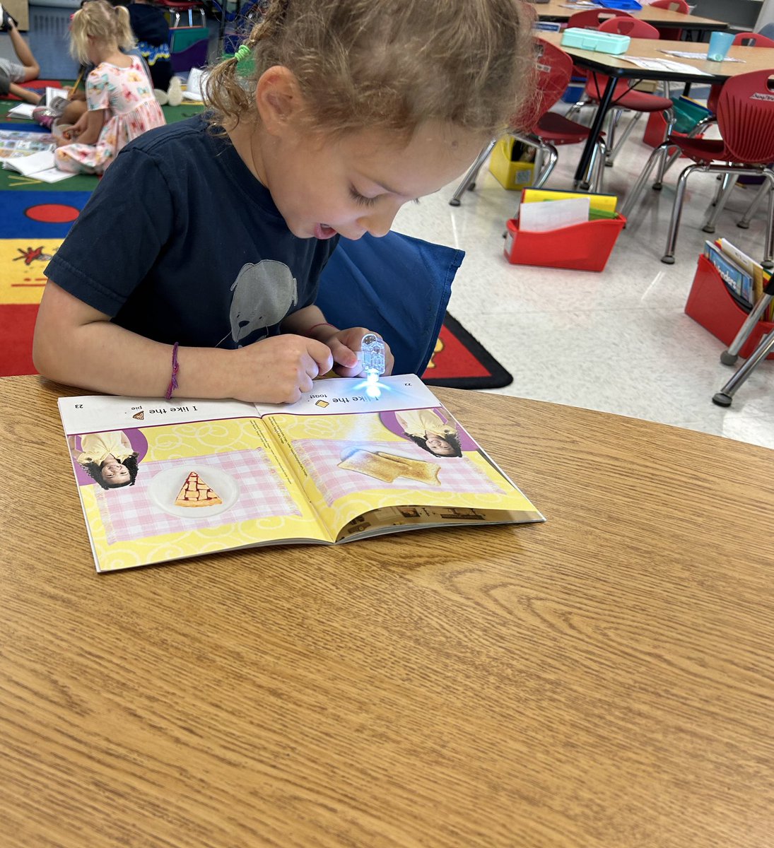 Vivian (@mrsvbrenner) on Twitter photo LIGHTing up our reading skills this morning!! <a href="/kpcooke/">Karen Cooke</a> <a href="/FCS_HFE_AP/">Lori Dunagan,HeardsFerryElemAP</a> <a href="/hfeeagles/">Heards Ferry Elem</a> <a href="/HFEagleAlliance/">HFE Eagle Alliance</a> <a href="/FultonCoSchools/">FultonCountySchools</a> <a href="/FCS_HFE_CST/">Michaela Ferretti</a> <a href="/mrshidock/">Jennifer</a> 📖 🔦 LIGHTing up our reading skills this morning!! <a href="/kpcooke/">Karen Cooke</a> <a href="/FCS_HFE_AP/">Lori Dunagan,HeardsFerryElemAP</a> <a href="/hfeeagles/">Heards Ferry Elem</a> <a href="/HFEagleAlliance/">HFE Eagle Alliance</a> <a href="/FultonCoSchools/">FultonCountySchools</a> <a href="/FCS_HFE_CST/">Michaela Ferretti</a> <a href="/mrshidock/">Jennifer</a> 📖 🔦