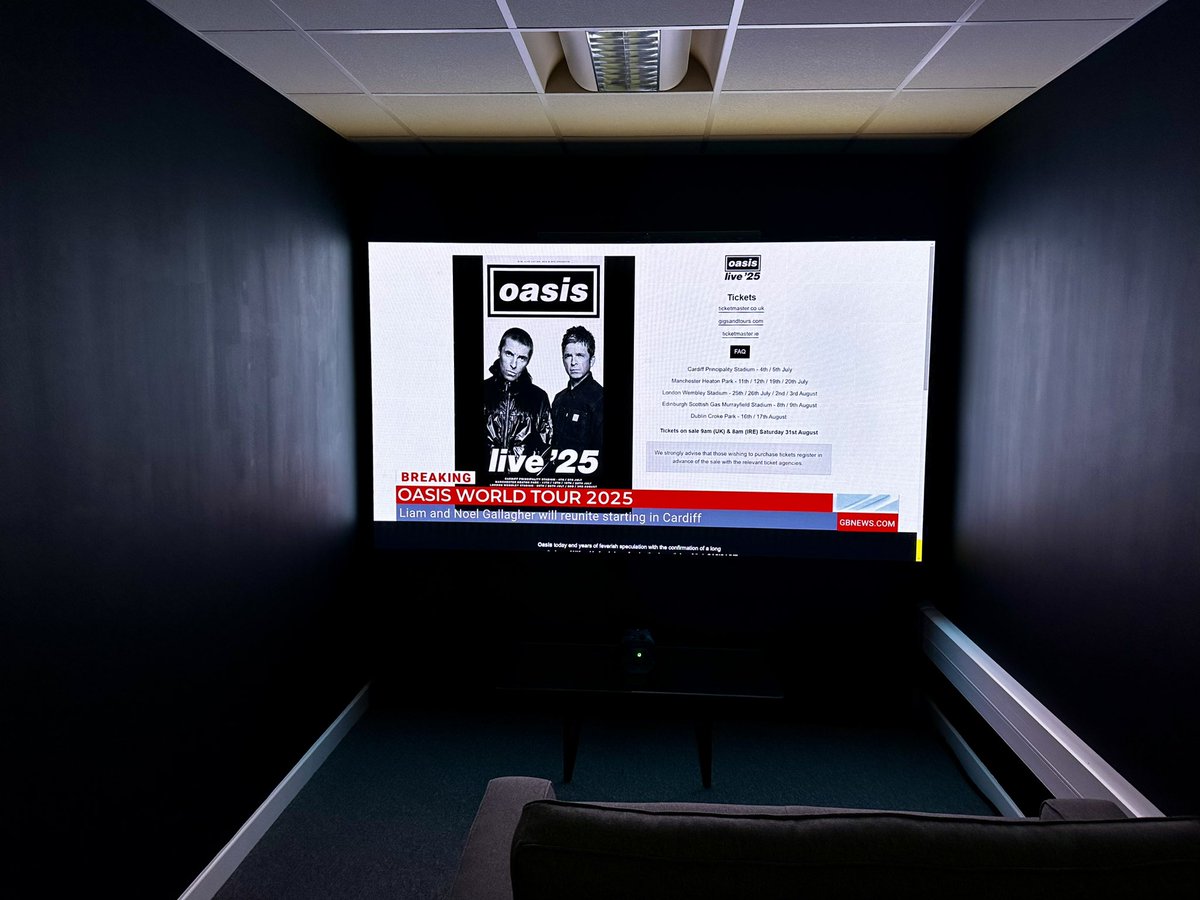 So… there was a pretty big announcement this morning, a small band called Oasis are getting back together and it’s got us feeling “Supersonic”!!!

But, why wait till next year to enjoy a “Wonderwall” moment?

Contact us today to see some of our wonder-walls in action! 

#Oasis