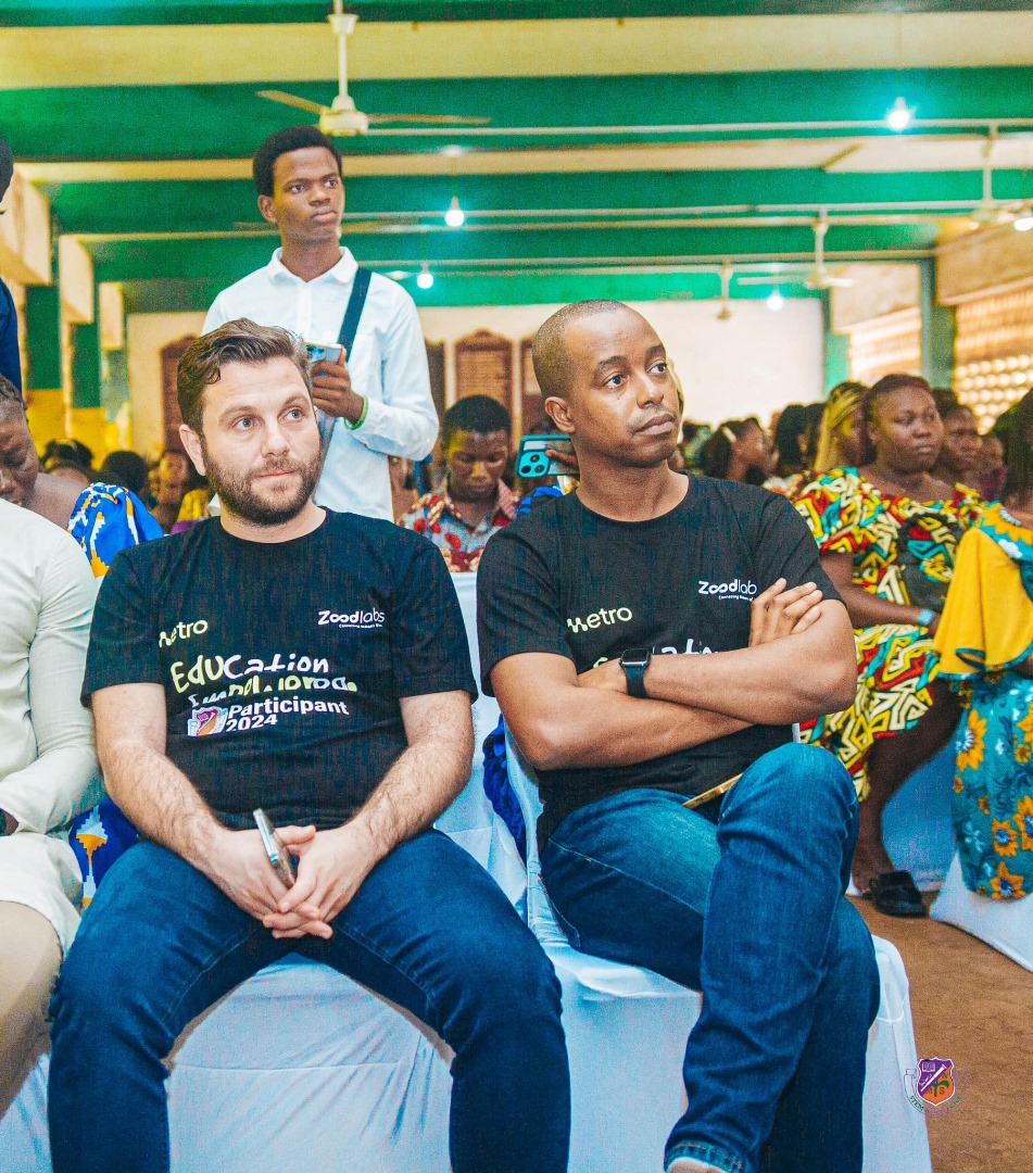 Zoodlabs &amp; Metro Cable support STEM
The four-week training at the Grammar School in Freetown offered free education in digital skills to 230 students. Minister of Communications, Salima Bah, praised private sector's role and government's commitment to digital transformation.