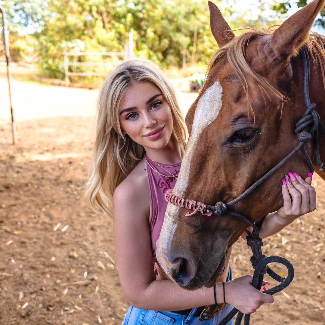 🤠🖤
∙
∙
∙
#horseriding #horsegirl #girlswhoride #countrygirl