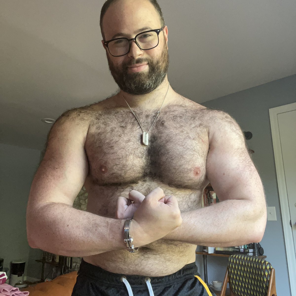 Good pump #tittytuesday