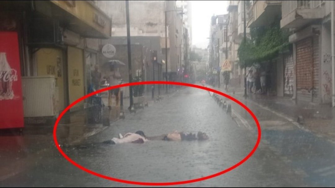 unutuldular. tıpkı diğer pek çok şeyin unutulduğu gibi.