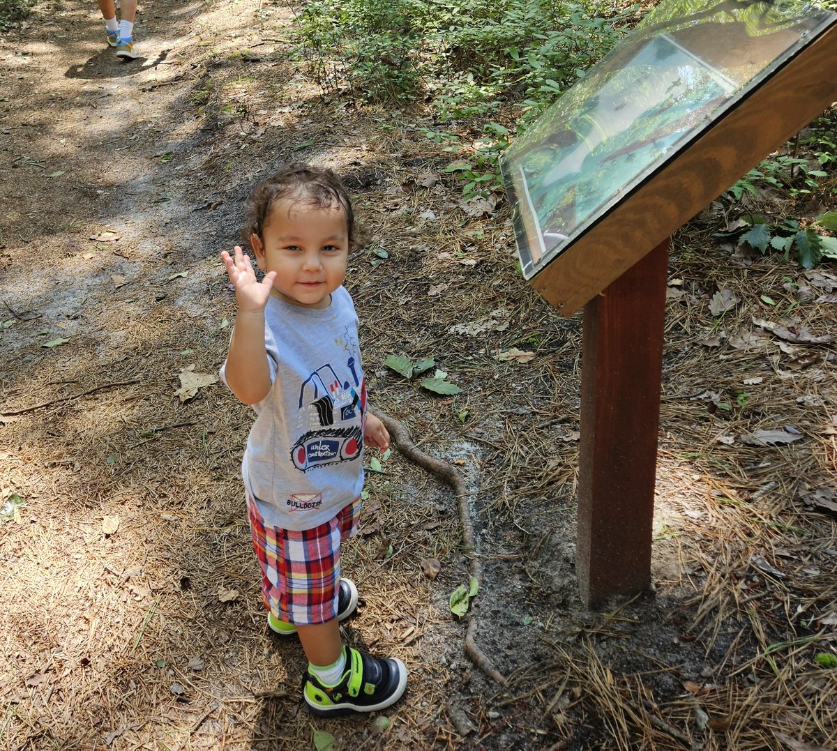 LBishopComm's tweet image. LBC Crew members love to recharge at @CedarRunRefuge! 🦉🌳  Laura Bishop (second from left in group photo) is a Cedar Run board member and recently attended a board retreat. Senior Account Manager Jessica Reyes also brought her little explorers to the refuge for a family outing.