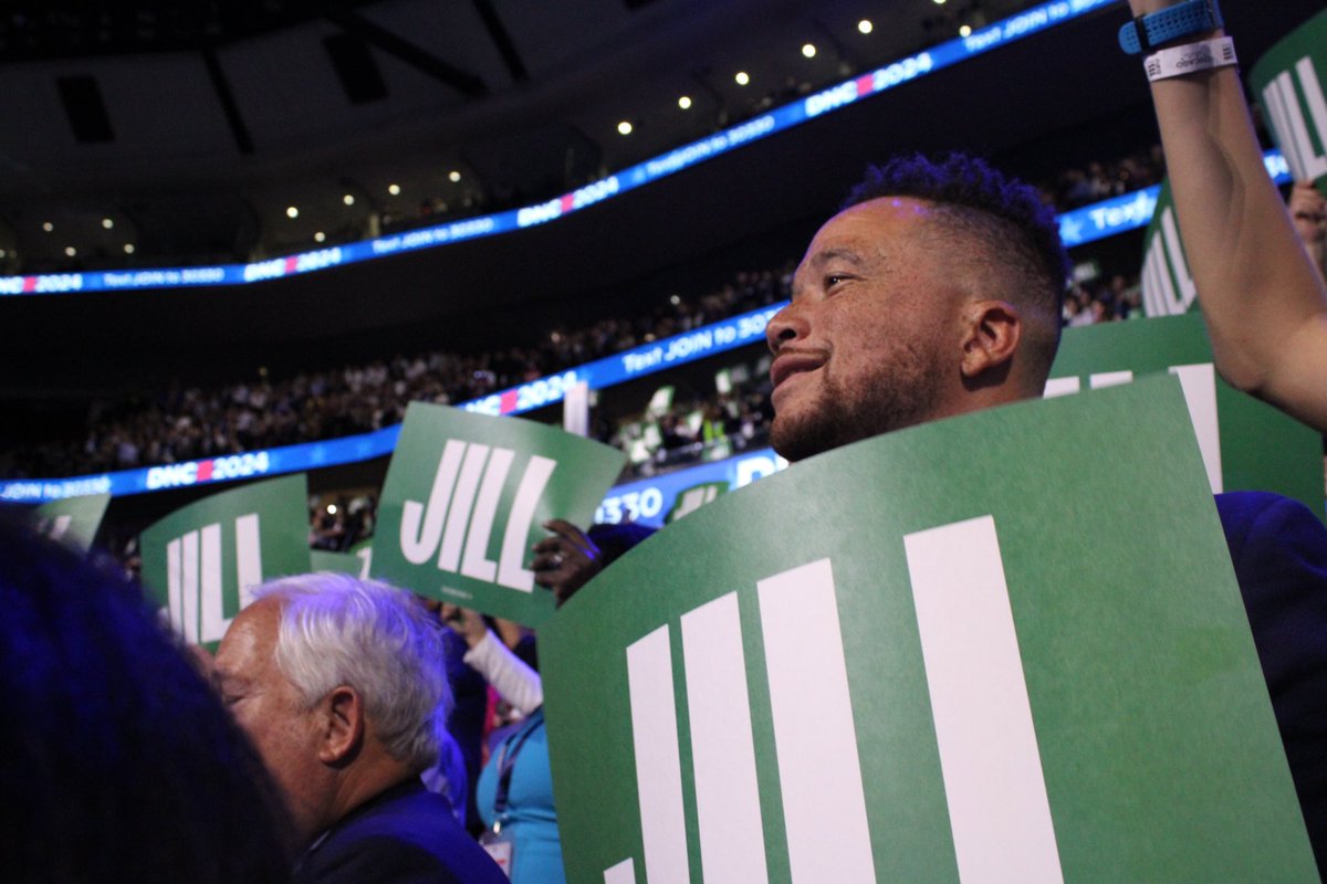 vademocrats's tweet image. Last night, we celebrated the most consequential president in modern history &amp;amp; got fired up for the rest of the week by a surprise appearance from @KamalaHarris 

Most importantly, we were reminded about what’s at stake in November and how MAGA Republicans are not #ForOurFuture