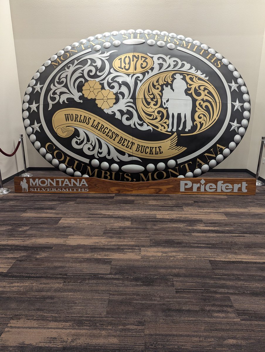 #colstripschools leaving ur great state with a full heart and so stoked for the year ahead..thanks for the love and dopamine!! And this buckle is very impressive..the biggest in the world? Wow!