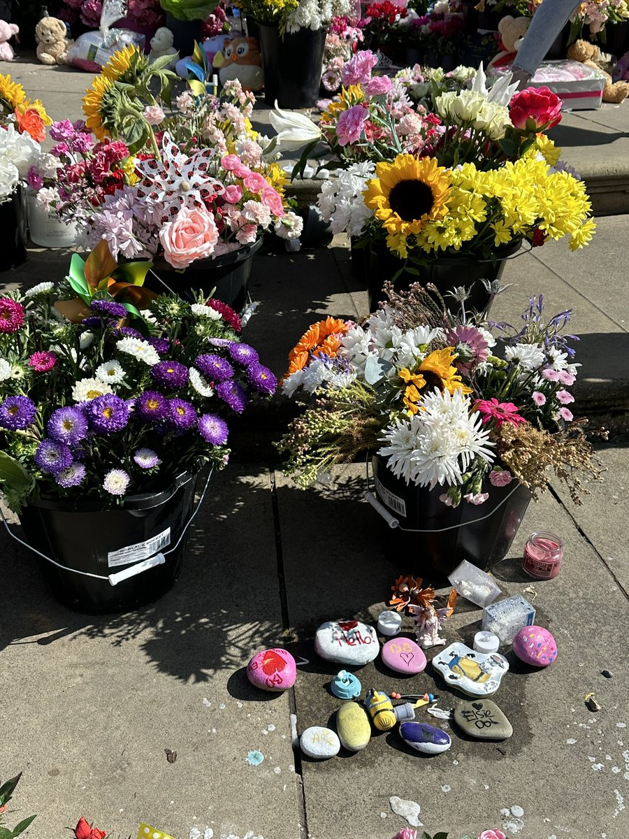 RE_DailyMail's tweet photo. Incredibly moving scenes at #Southport ahead of the King’s visit today. The flowers have been here since the deaths of the little girls last month and the soft toys are brought out when the weather is good ❤️ https://t.co/N7ZrKW8lBt