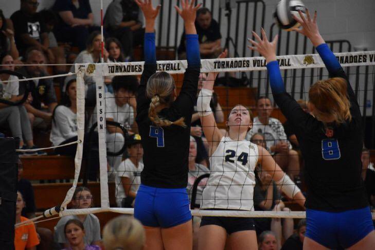 HS VOLLEYBALL: Liberty-Benton wins 5-set thriller over Columbian, my story from last night (photos by <a href="/NyeMatt/">Matt Nye</a>): thecourier.com/news/536660/l-…