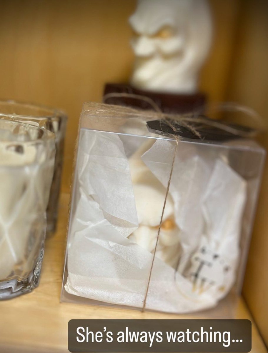 She’s always watching 👀

thetwistedwillowscandleco.com/products/willo…

#alternative #witch #witchcraft #witches #gothic 
#handpouredcandles #soywaxcandlesandgifts #shopify #aberdare