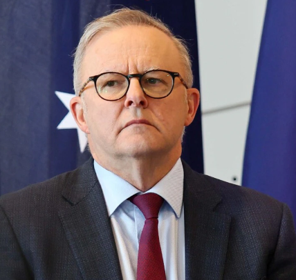 LadyTasker tweet media