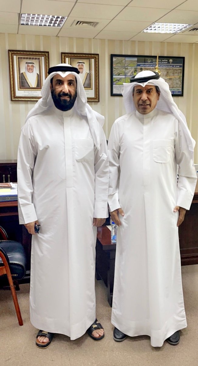 مدير عام هيئة الطرق م. خالد ضاوي العصيمي يستقبل محمد الضوّي الشمري رئيس اللجنه التنسيقيه لـ #مدينة_جابر_الاحمد السكنيه في مكتبه
حيث قاما بزيارة ميدانية لمداخل ومخارج مدينة جابر الأحمد .

ووعد المهندس العصيمي بمتابعته الشخصيه لسرعة إنجاز هذه المداخل والمخارج .