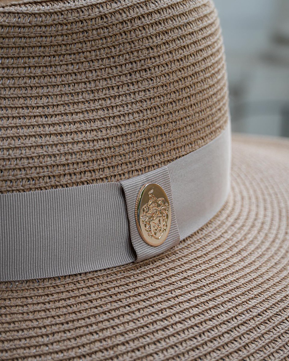 Did you know all our ladies straw fedora's are sized XS-XL meaning you can find the perfect fit for your individual size 👏🏻

#hicksandbrown #summeroutfit #summerhat