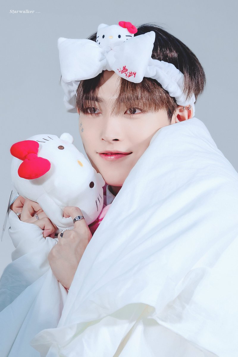 티김 tweet media