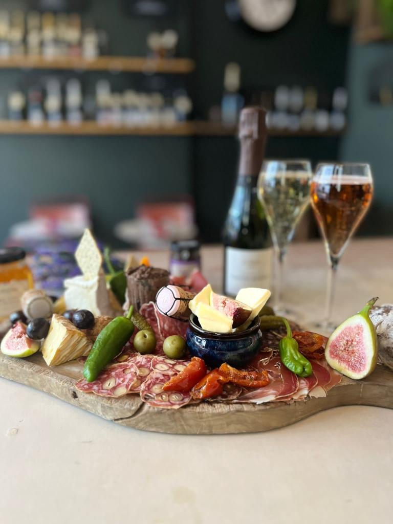 patrick_burge's tweet photo. Timing or time in? Both. Champagne + Fromage has been going since 2011, that's time in. The current consumer thirst for experiential dining, that's timing. Expansion through franchising now. That's about both. Interested? https://t.co/ixomxwpfHy