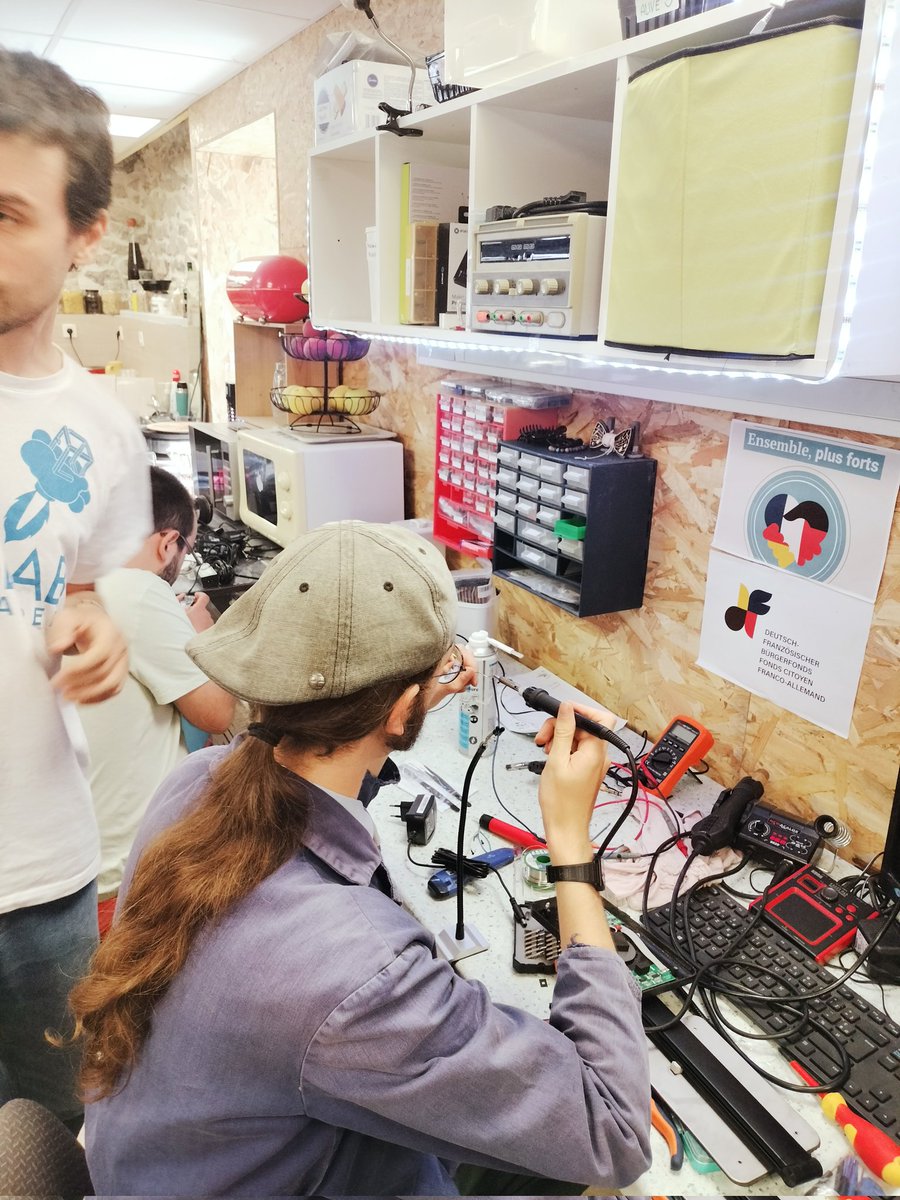 Ce jour on va à Saint-Georges de Mons. Nos bénévoles seront présents pour vous aider à réparer vos objets du quotidien. 

Merci <a href="/dfbf_fcfa/">Bürgerfonds 🇩🇪🇫🇷 Fonds citoyen</a> pour votre soutien, nous permettant d'inviter 4 makers Allemands aux contact des habitants locaux pour nous aider au fil de la semaine.