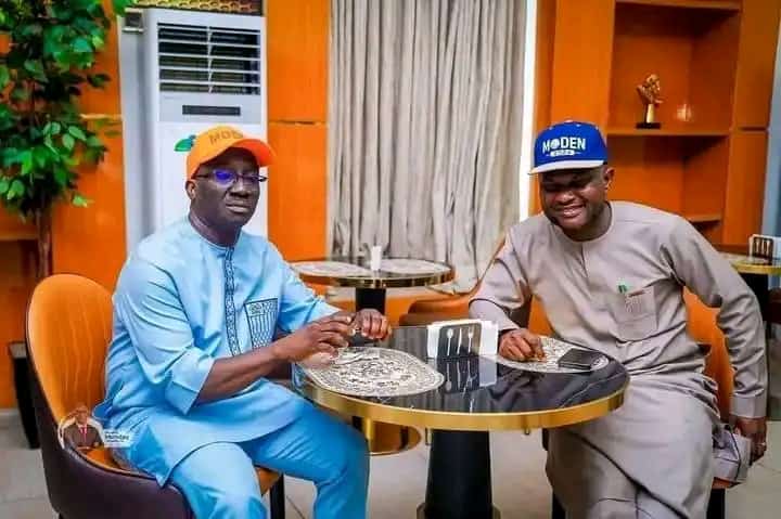 KingKizoOyas's tweet photo. Men with verifiable projects in their constituencies
No be cho cho
Dem de show workings
#VoteAPC
#VoteMODEN https://t.co/4YGFLNBFY0
