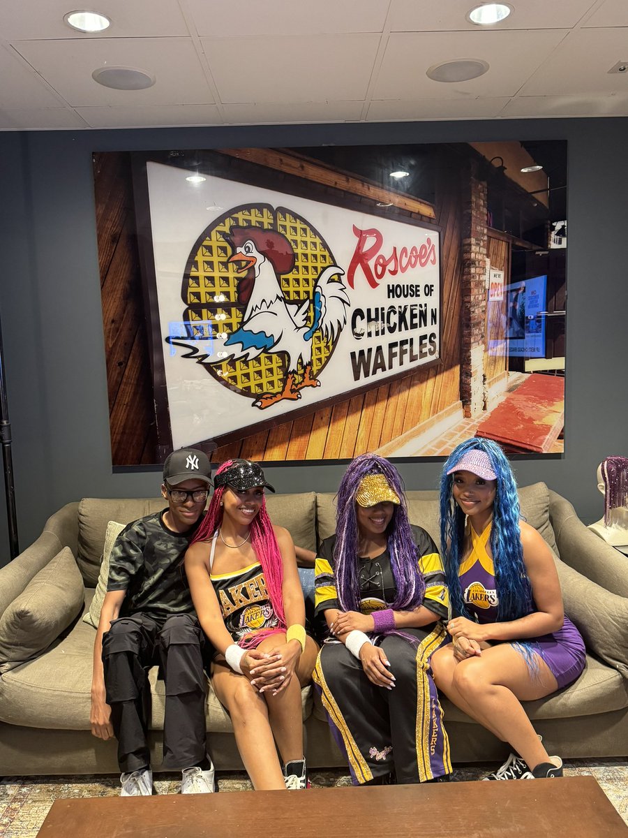 DDuaneOfficial's tweet photo. O-M-G ON EVERYTHANG !!!! 😎🎶

We’re back better than ever with the BRAND NEW SEASON of @OnAirWithDavid &amp; with our friends @TheRealOMGGirlz - We got a chance to catch up with @Zonnique @bahjarodriguez &amp; @babydoll_omg on their last stop for #TheQueensOfRnBTour in LA, Stay tuned 😌 https://t.co/pP0whhYlY8