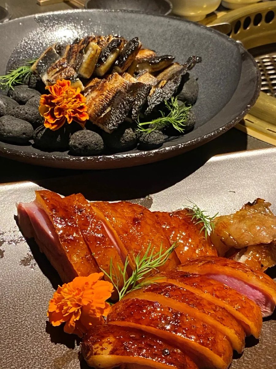 KerwinWebster2's tweet image. Sharing my lunch hour and the joy of food together!