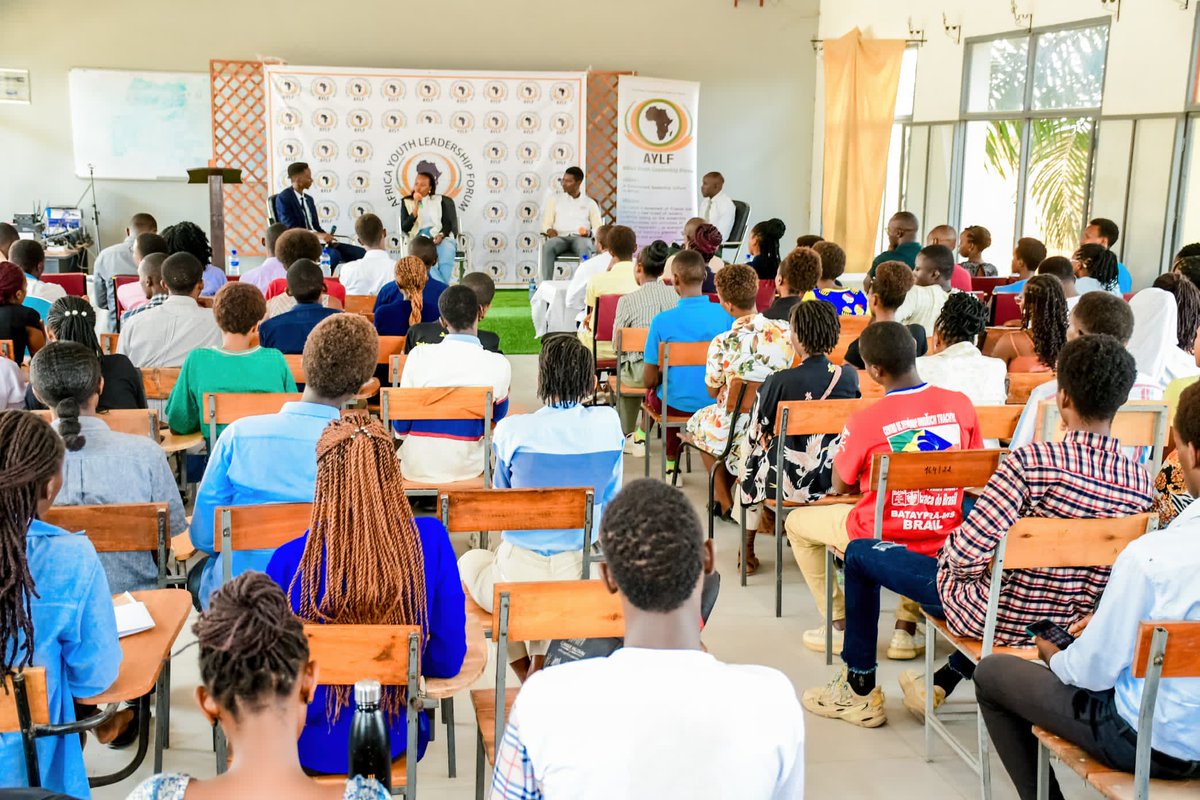JolisNduwimana's tweet photo. Last Friday 09/08/2024, I was honored to speak at the youth conference organized by #AFRICA_YOUTH_LEADERSHIP_FORUM and #Bujumbura_Light_University.

 I spoke about the topic: “#FIND_YOUR_POTENTIAL” and many young people were present.

#Wege_company
#AYLF https://t.co/mBSBZKVnNt