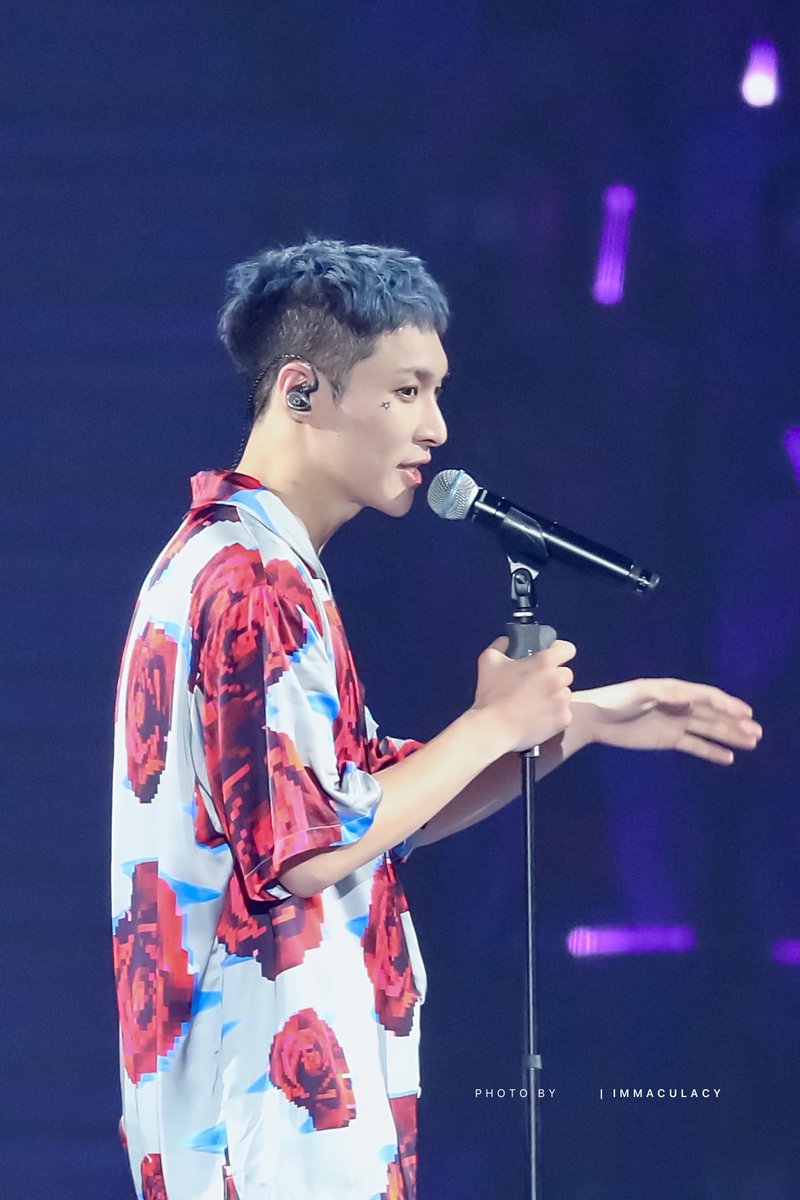 IMMACULACYOU's tweet photo. Lay了就躺一下><

#GRANDLINE4inSH_Day2 #LAY_STEPbySTEP #LayZhang #张艺兴 #레이 #レイ #장이씽 #อี้ชิง @layzhang https://t.co/dYcachMOv2