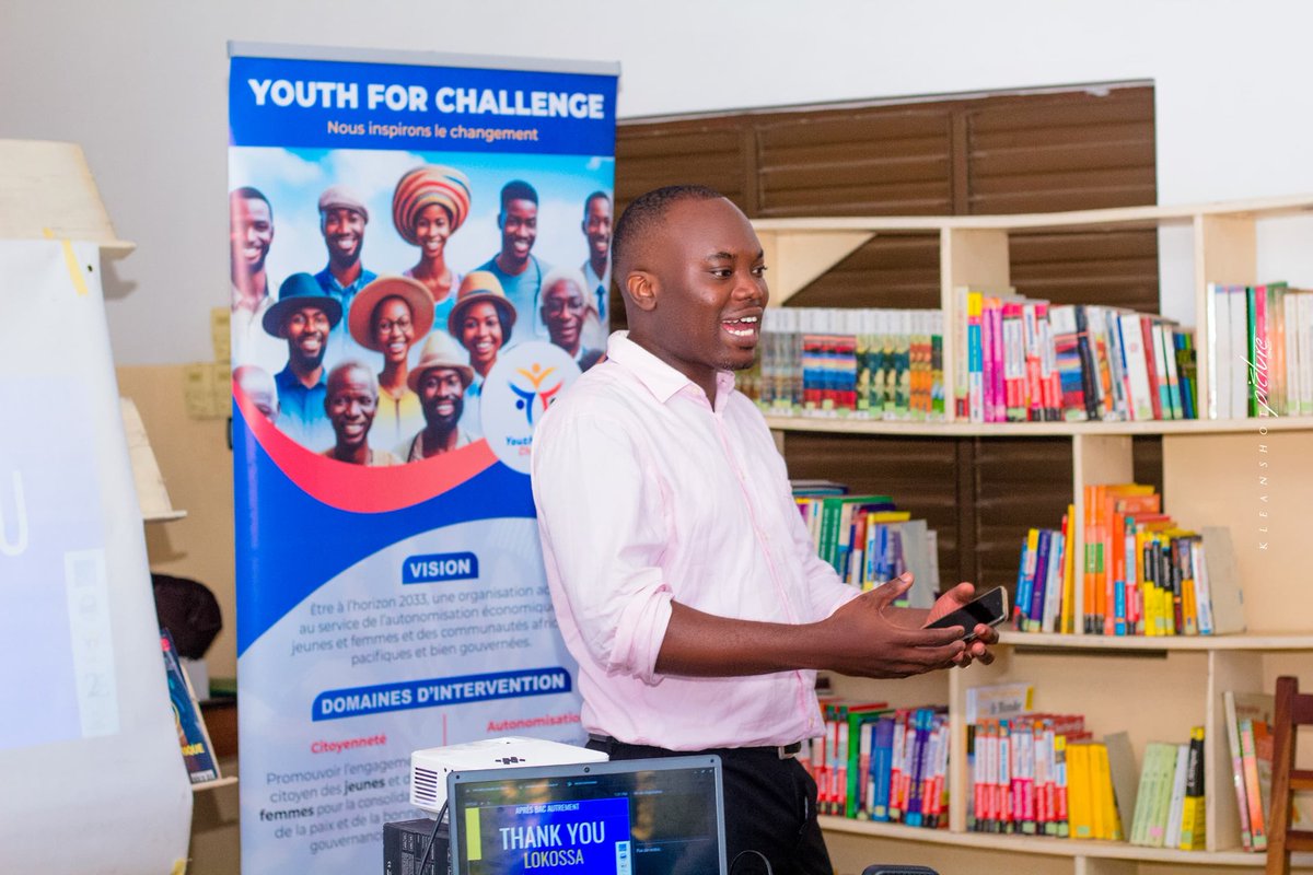 Youth4Challenge's tweet photo. À Lokossa, l’orientation des nouveaux bacheliers a été un franc succès, témoignant d'une collaboration fructueuse entre Youth For Challenge, l'ONG Entreprendre Ensemble (2E), et GENIE UP, le samedi 17 août dernier à 10 heures au CAEB. 

#orientationpostBac https://t.co/JDHvn9g8V0