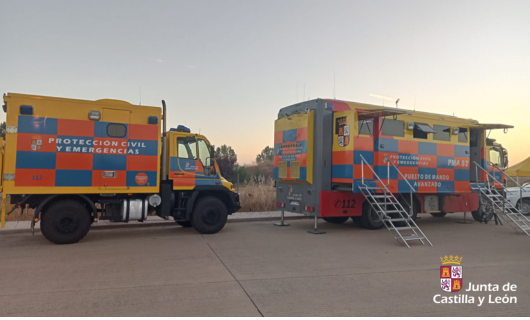112cyl's tweet photo. La APCyE de @jcyl moviliza recursos en #IFCastrilloDeLosPolvazares #IFAstorga, en #León ✅Puesto de Mando Avanzado #PMA con técnico del Centro Coordinador de Emergencias #CCE
✅Unidad de Apoyo Logístico #UALE https://t.co/jjrcWlT6TC