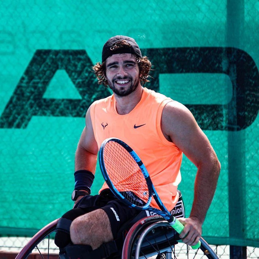 dxtadaptado.com (@dxtadaptado) on Twitter photo #Paris2024 El retorno del ‘gladiador’ Dani Caverzaschi, alma y pasión en la pista 🎾♿️ Tras un paréntesis competitivo de casi dos años por una lesión de muñeca, el madrileño competirá en sus cuartos Juegos Paralímpicos 📰 REPORTAJE de <a href="/JesusOrtizDXT/">Jesús Ortiz García</a> 👇
paris2024.dxtadaptado.com/el-retorno-del… #Paris2024 El retorno del ‘gladiador’ Dani Caverzaschi, alma y pasión en la pista 🎾♿️ Tras un paréntesis competitivo de casi dos años por una lesión de muñeca, el madrileño competirá en sus cuartos Juegos Paralímpicos 📰 REPORTAJE de <a href="/JesusOrtizDXT/">Jesús Ortiz García</a> 👇
paris2024.dxtadaptado.com/el-retorno-del…